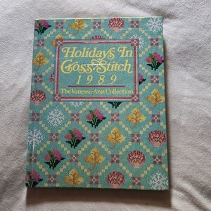 Vintage Holidays in Cross-Stitch 1989  Hardcover Book The VanessaAnn Collection